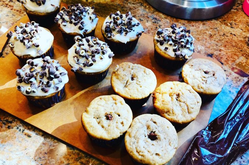 Banana Cupcakes with Cream Cheese Frosting and Chocolate Ganache